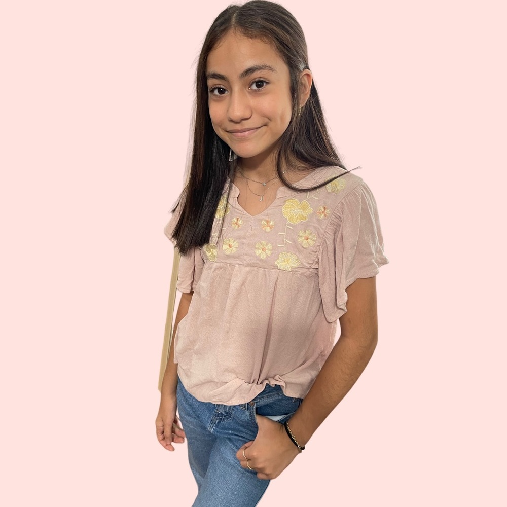 Girls Floral Embroidered Ruffle Sleeve Textured Top